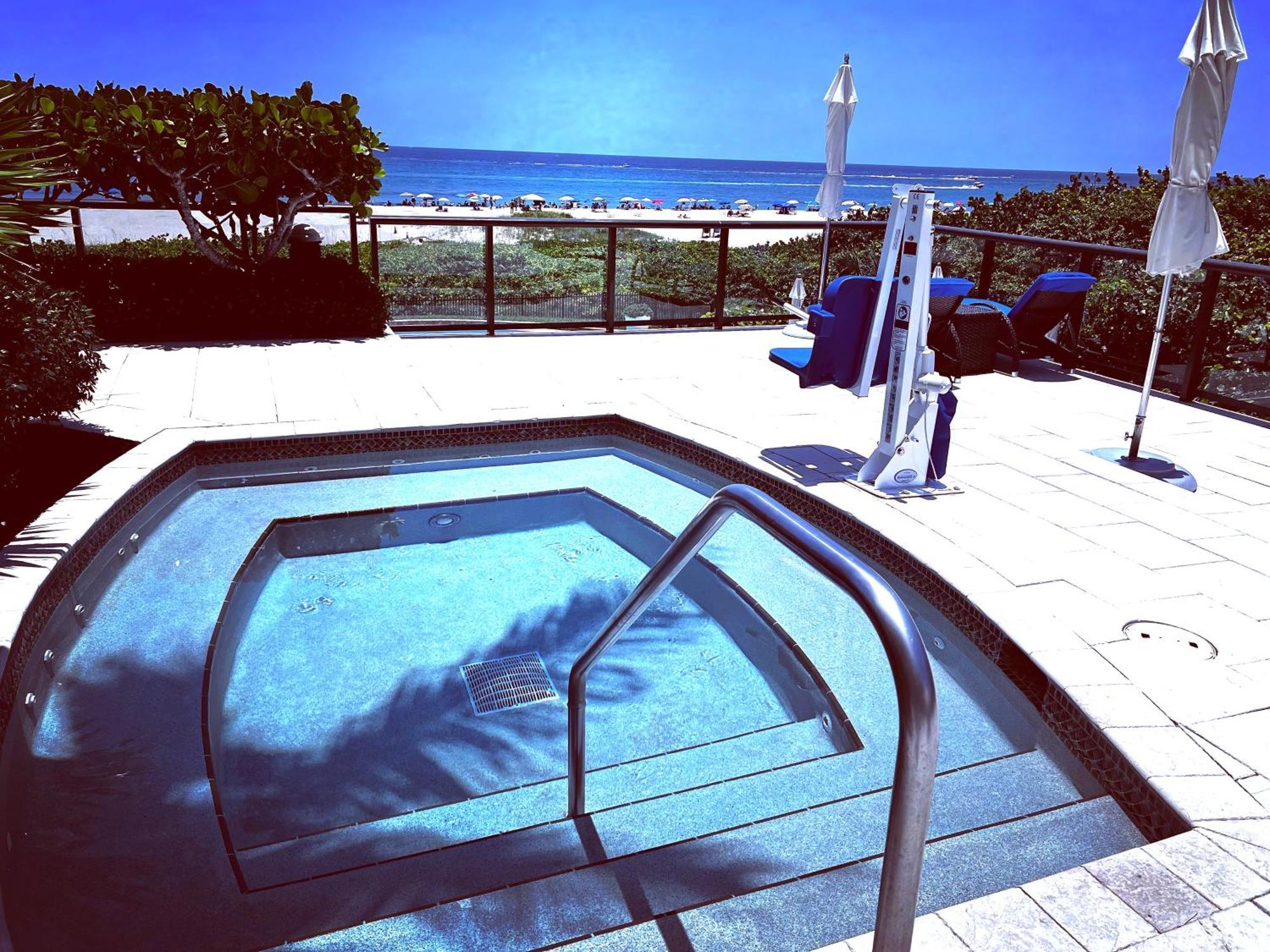 ריביירה ביץ' Ritz Carlton Luxurious Residence On Singer Island מראה חיצוני תמונה